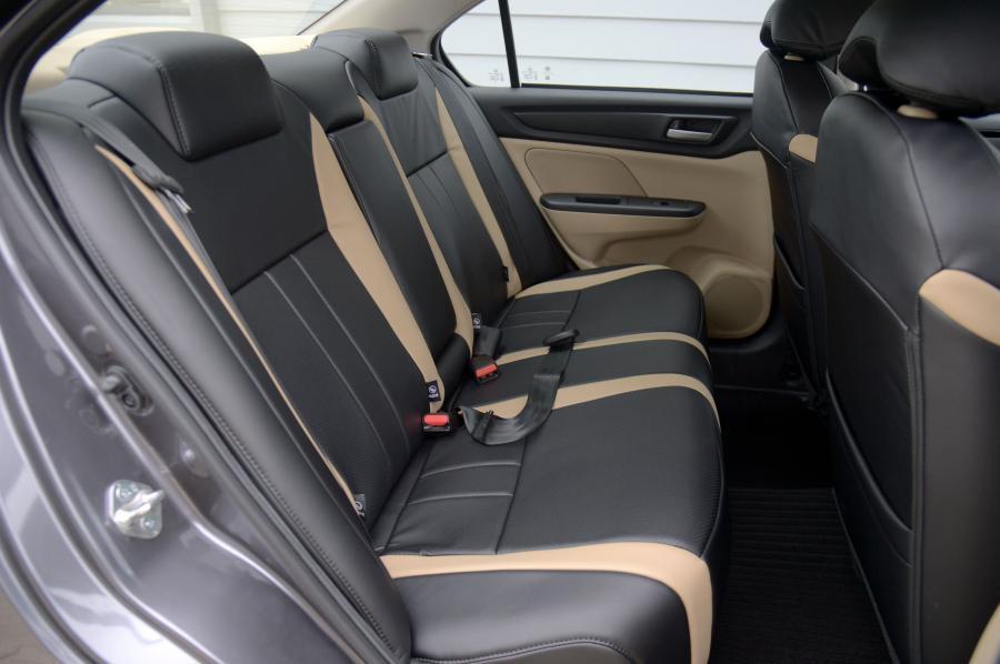 Интерьер Honda Amaze 2018 года  (ZA) (фото 20 из 27)